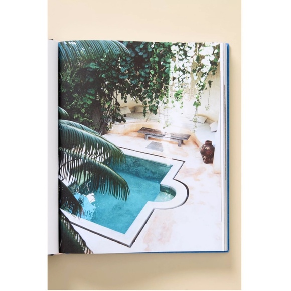 By the Sea: Inspiring Coastal Houses and Refuges Hardcover Book - Picture 5 of 5